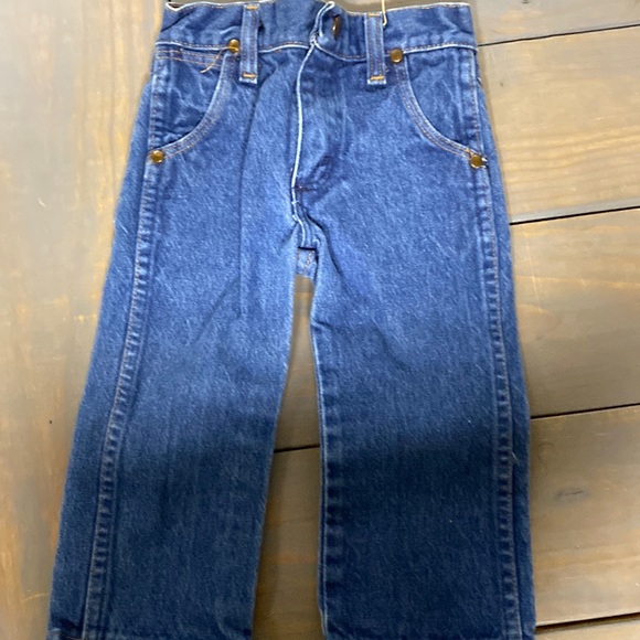 Wrangler jeans size 2 t. Snap button. - Picture 1 of 5